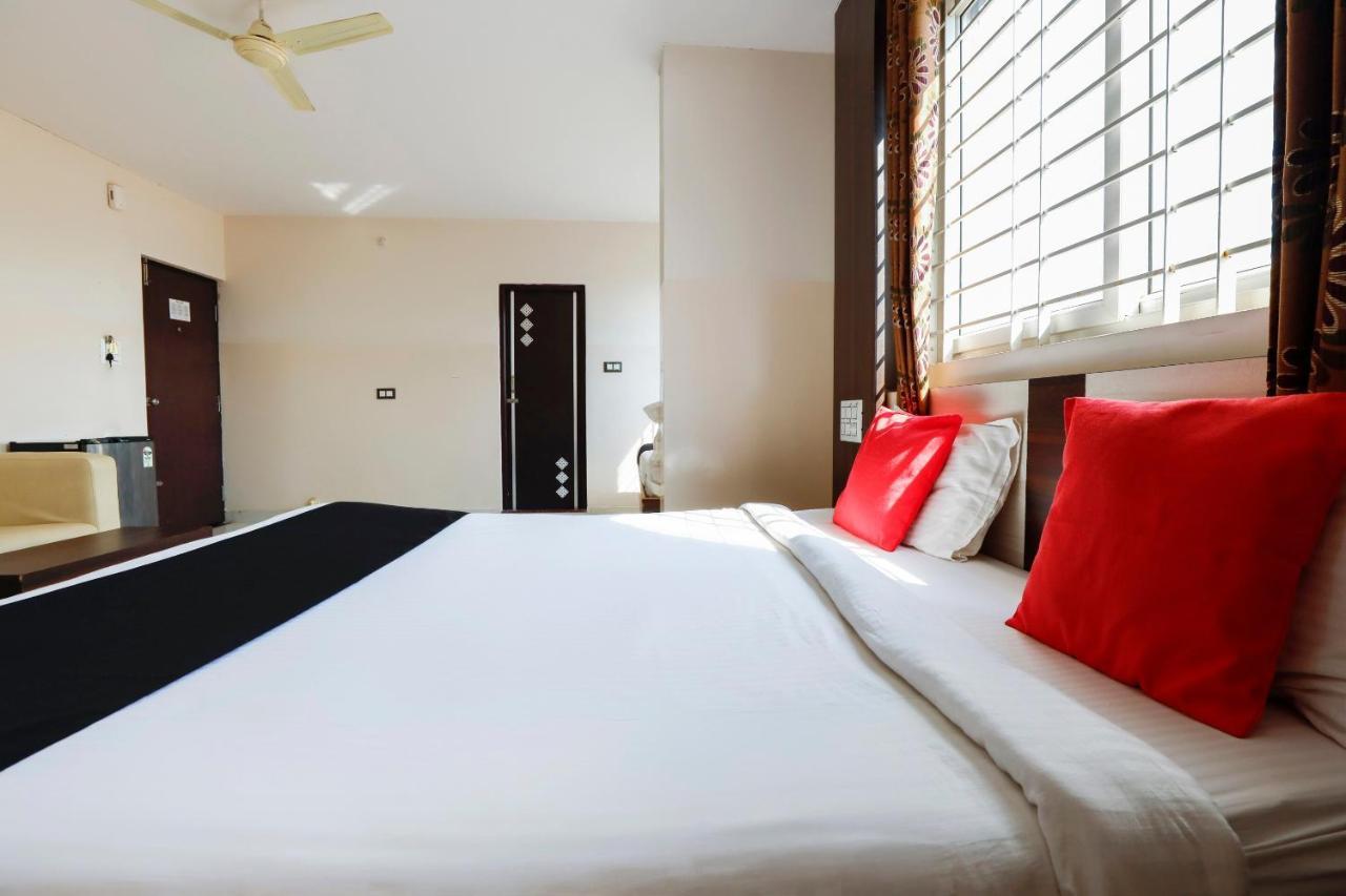 Capital O 70534 Habitat Suites And Rooms Бангалор Экстерьер фото